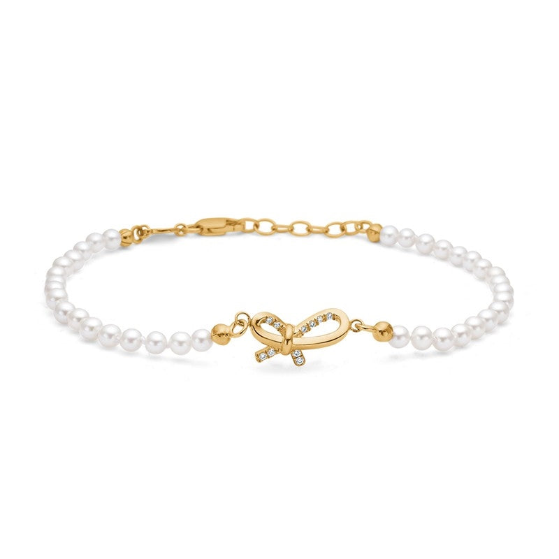 Miss Butterfly armbånd fra Mads Z i 14 kt guld med perler og 0,05 ct diamanter.